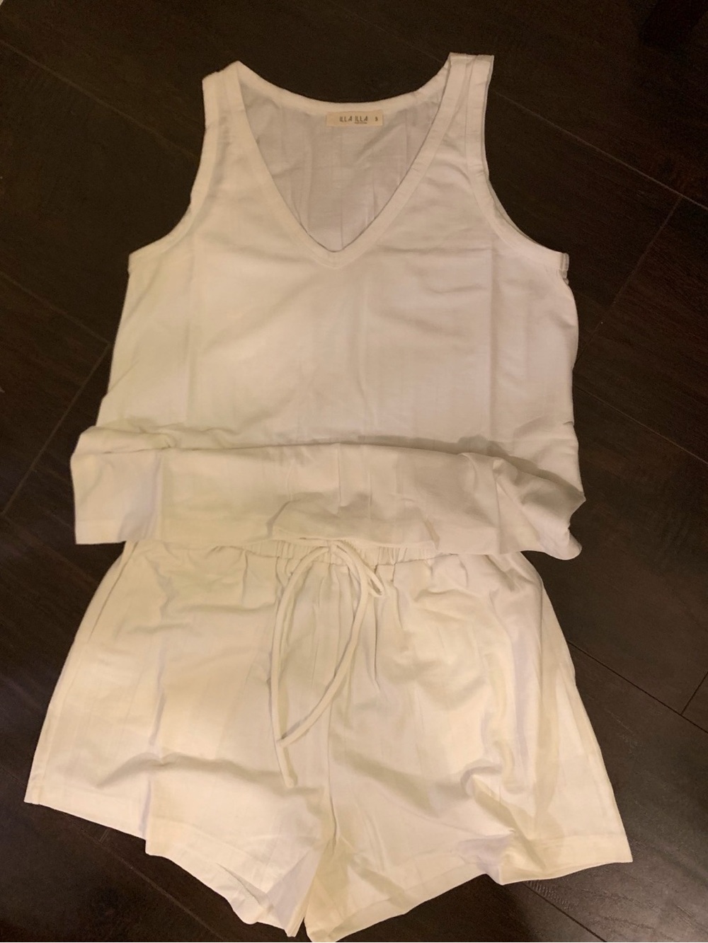 ILLA ILLA White V-Neck Tank and Shorts Set